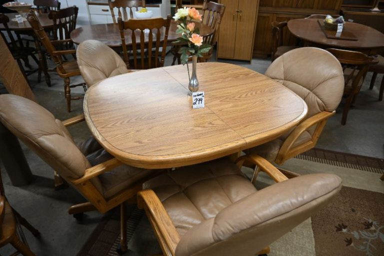 DINING ROOM FURNITURE