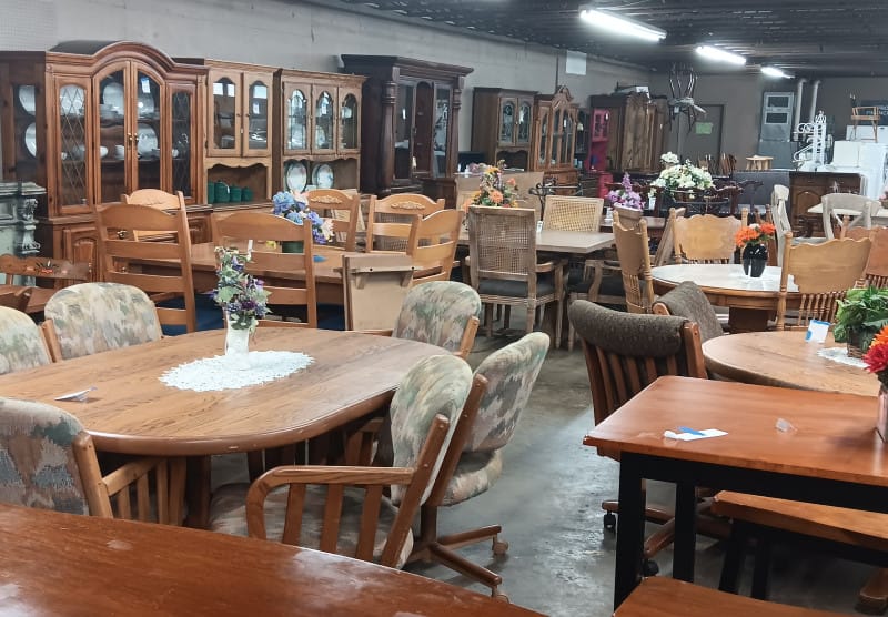 PRE-OWNED FURNITURE